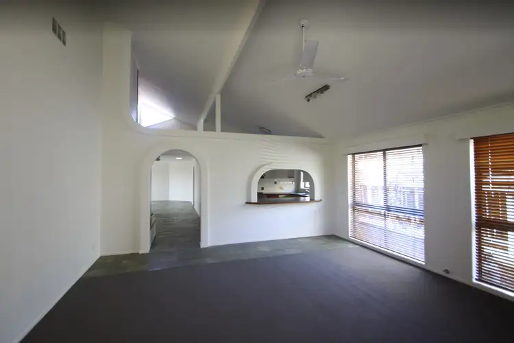 24 Warran Road