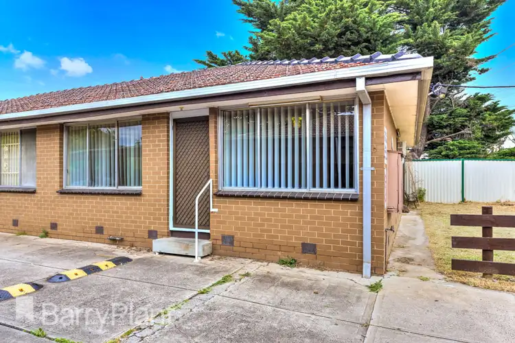 Second view of Homely unit listing, 1/112 East Esplanade, St Albans VIC 3021