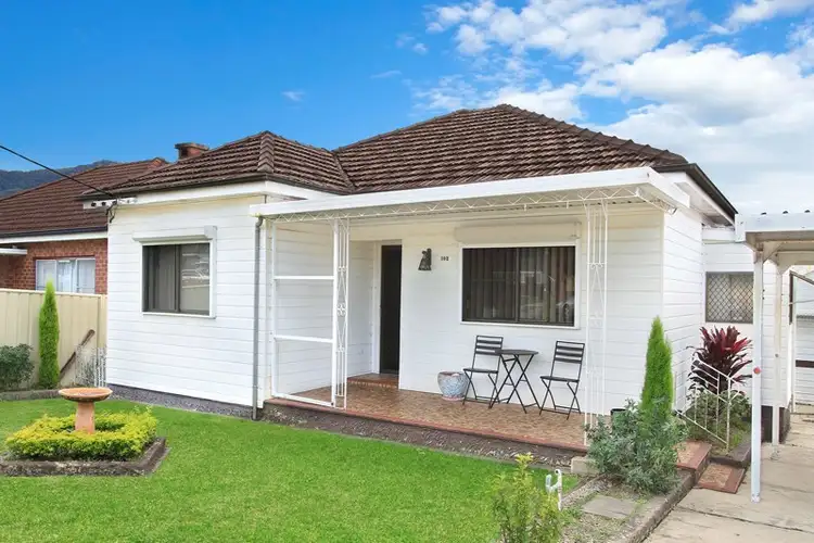 102 Towradgi Road, Towradgi NSW 2518