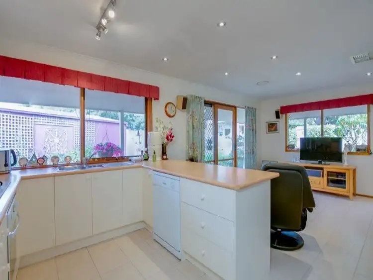 Fifth view of Homely house listing, 5 Kent Place, Somerville VIC 3912