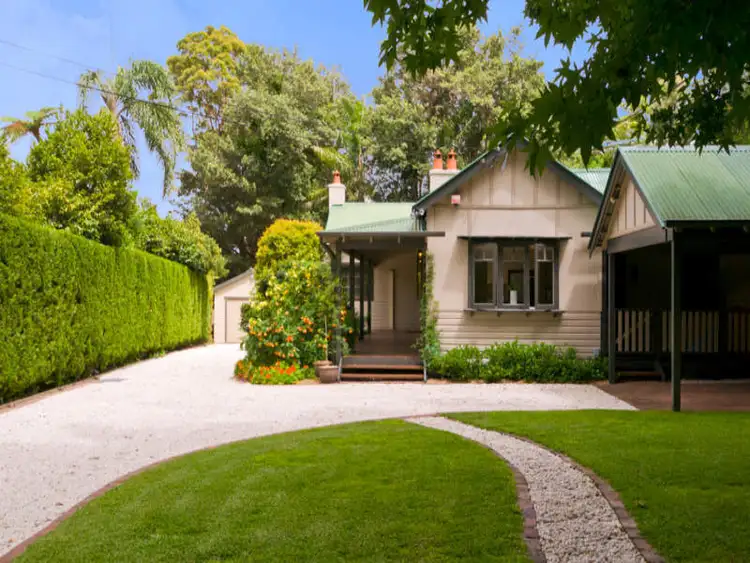 246 Bobbin Head Road, North Turramurra NSW 2074