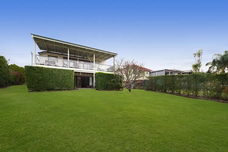 60 Shakespeare Street, Coorparoo QLD 4151