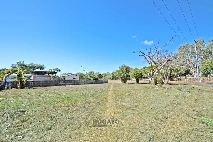 25 Earl Street, Mareeba QLD 4880