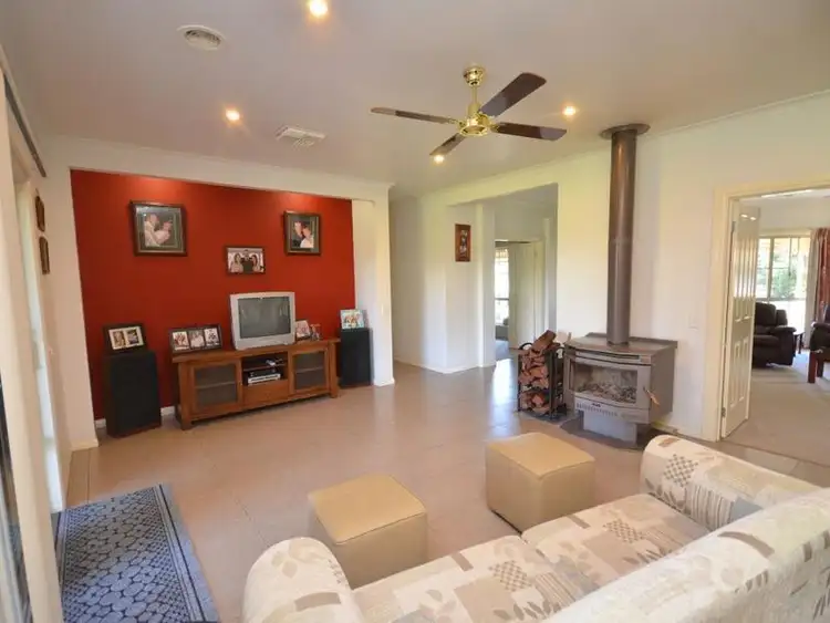 Second view of Homely house listing, 5 Lawler Court, Echuca VIC 3564