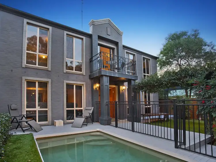 9 Macks Glen, Beaumont Hills NSW 2155