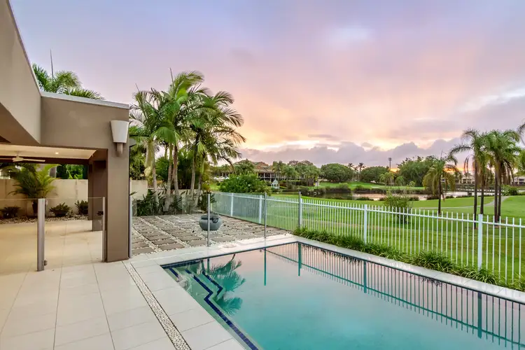 37 Meadowview Drive, Carrara QLD 4211
