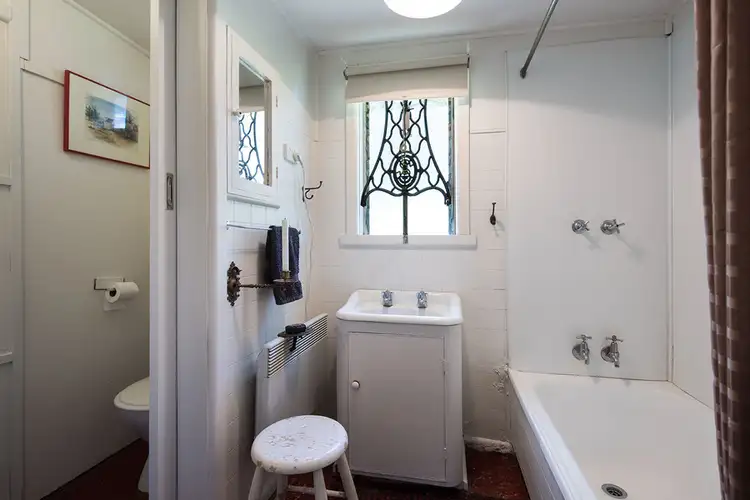 Sixth view of Homely house listing, 4 Kelsall Court, Castlemaine VIC 3450