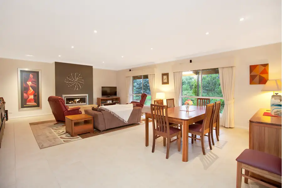 Main view of Homely house listing, 27 Robin Hood Way, Drouin VIC 3818