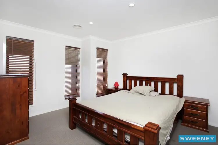 Fifth view of Homely house listing, 8 Dunlop Way, Plumpton VIC 3335