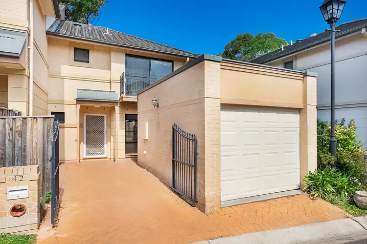 42 Charlton Drive, Liberty Grove NSW 2138