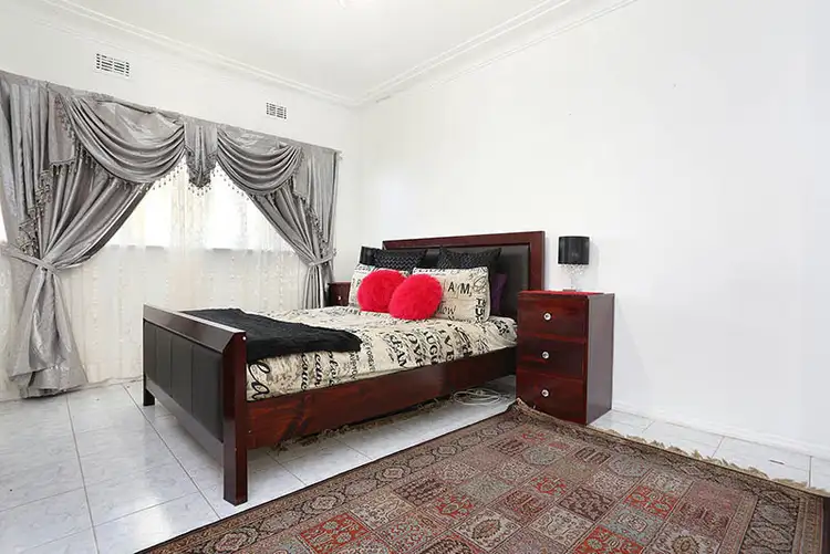 Second view of Homely house listing, 2 Vineyard Avenue, Smithfield NSW 2164