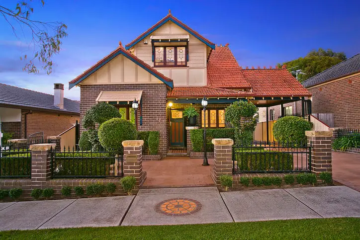 11 Fuller Avenue, Earlwood NSW 2206