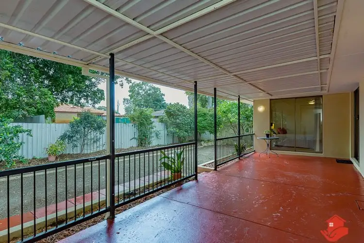 Second view of Homely house listing, 3 Garratt Court, Camillo WA 6111