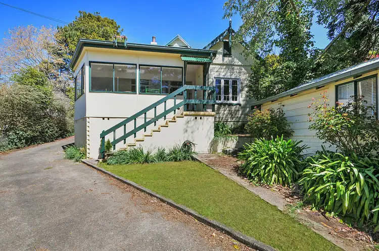 11 Churchill Street, Leura NSW 2780