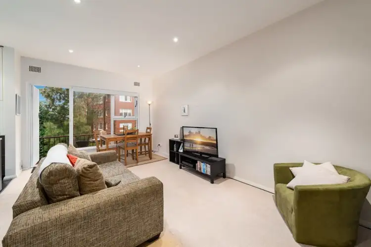 8/243A Old South Head Road, Bondi NSW 2026