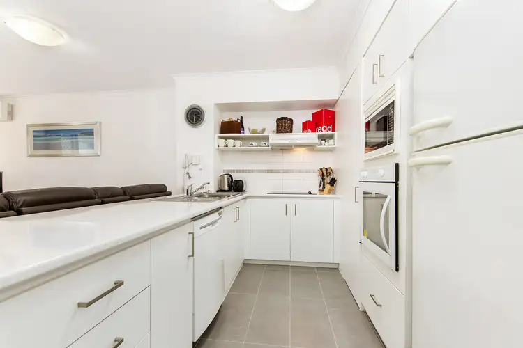 141/10 Alexandra Avenue, Mermaid Beach QLD 4218