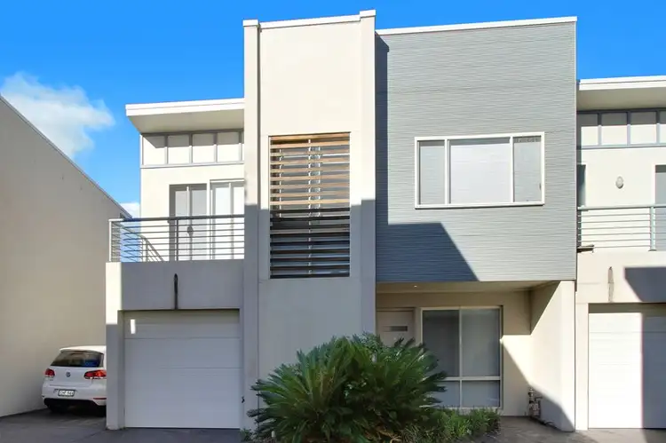 Third view of Homely townhouse listing, 6/16-18 Strathearn Avenue, Wollongong NSW 2500