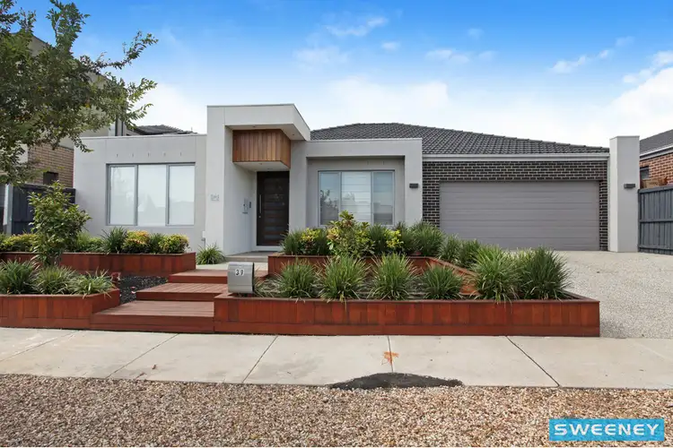 39 Peppermint Grove, Taylors Hill VIC 3037