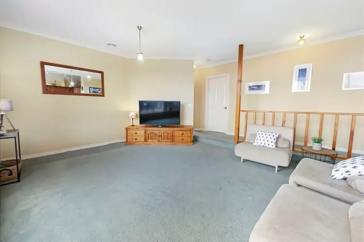 Fifth view of Homely house listing, 4 Hewitt Court, Wodonga VIC 3690
