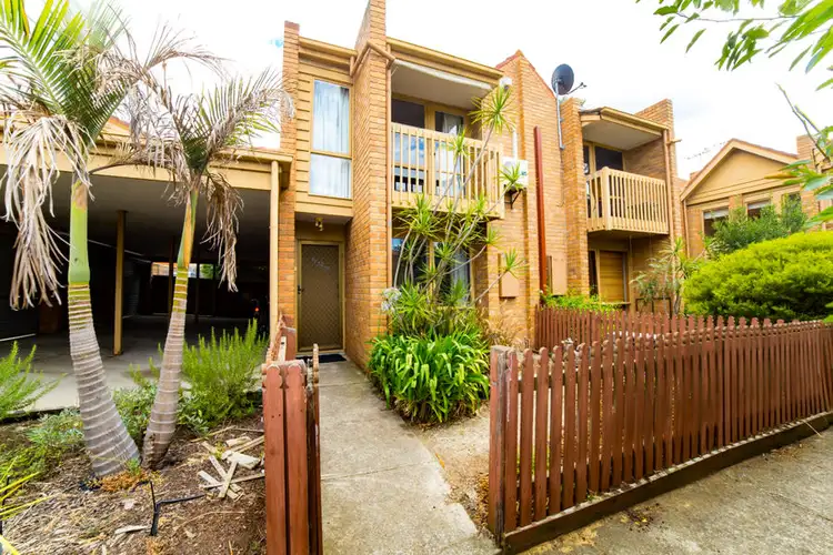 8/37 Ballarat Road, Footscray VIC 3011