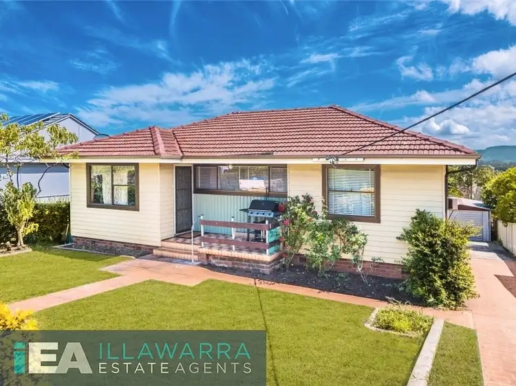 219 Northcliffe Drive, Berkeley NSW 2506