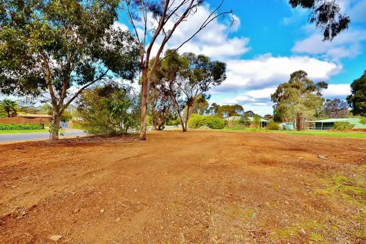 15a Emmaline Drive, Maiden Gully VIC 3551