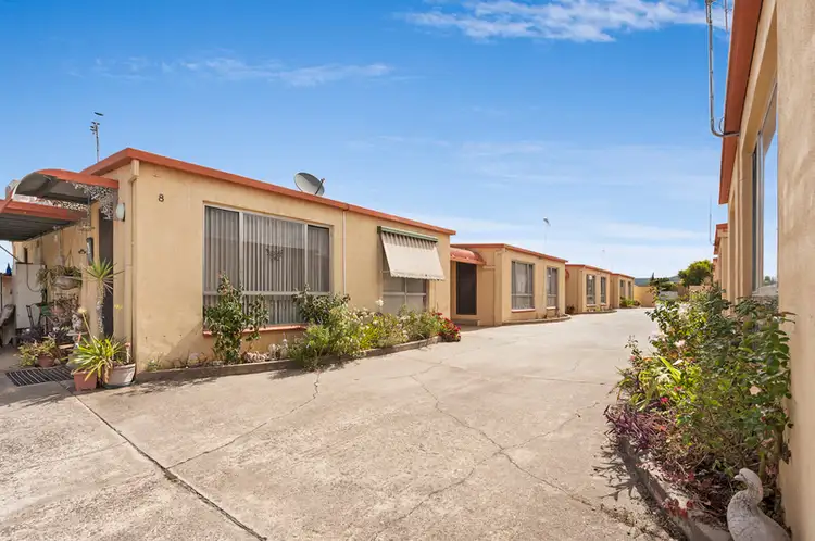 1-8/420 Kotthoff Street, Lavington NSW 2641