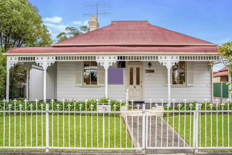 14 Macquarie Avenue, Penrith NSW 2750