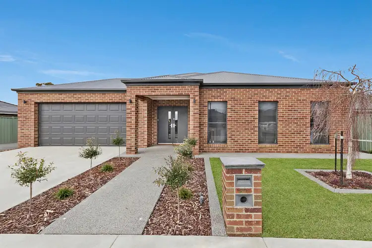 20 Greenfield Drive, Epsom VIC 3551
