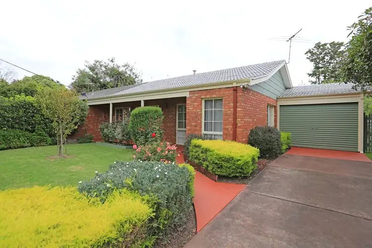 10 Wyuna Street, Rosebud West VIC 3940