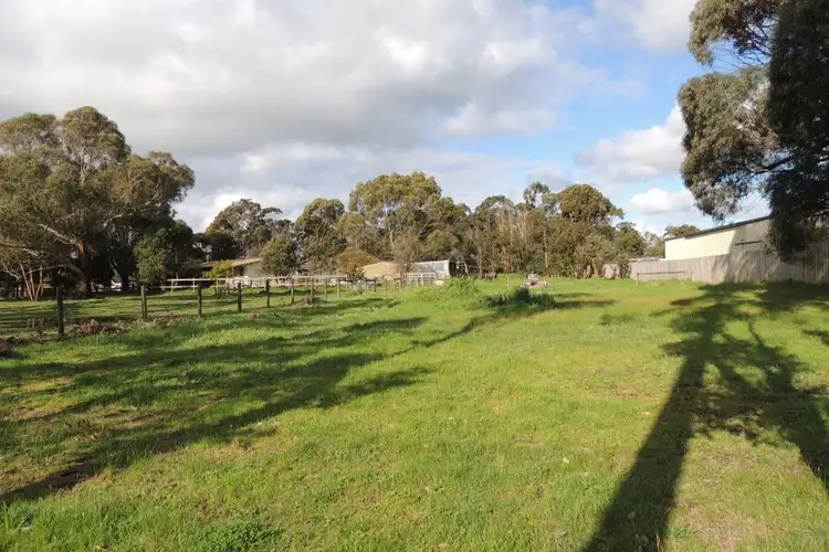 10-20 Collett Street, Longwarry VIC 3816