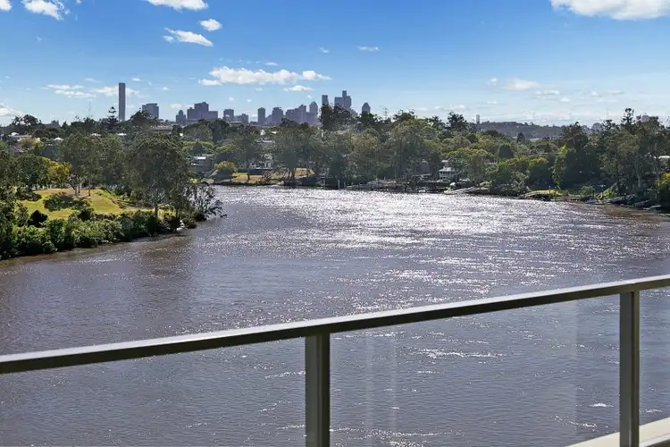 4221/205 King Arthur Terrace, Tennyson QLD 4105