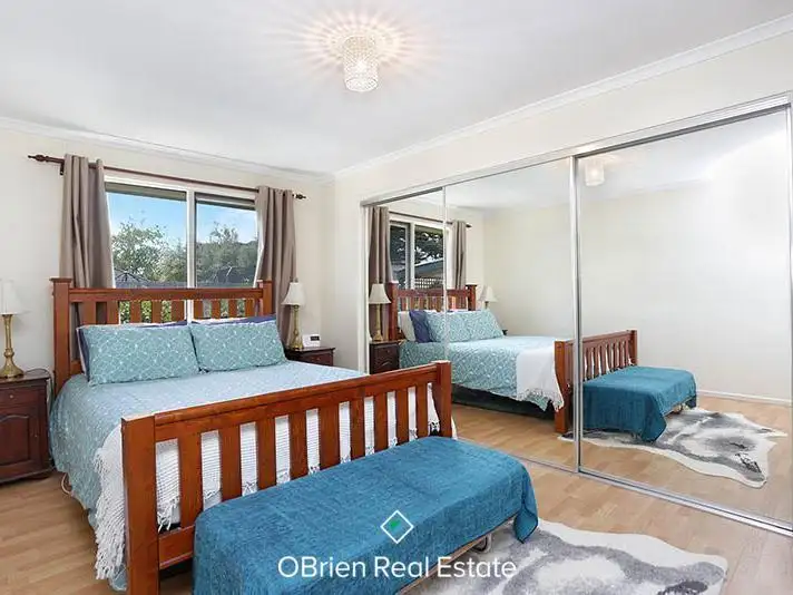 Sixth view of Homely house listing, 1 Heyington Court, Somerville VIC 3912