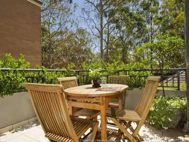 11/2-4 Bloomsbury Avenue, Pymble NSW 2073