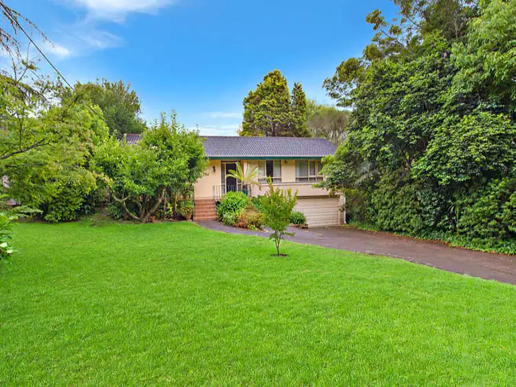 4 Green Valley Avenue, St Ives NSW 2075