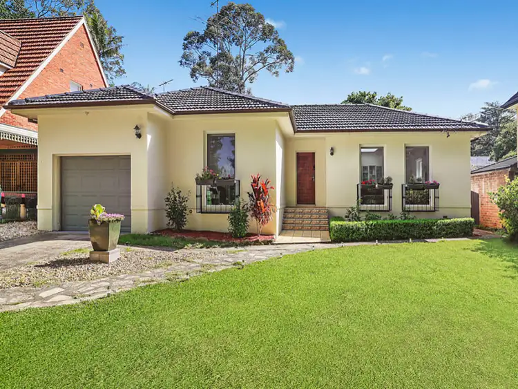 24 Putarri Avenue, St Ives NSW 2075