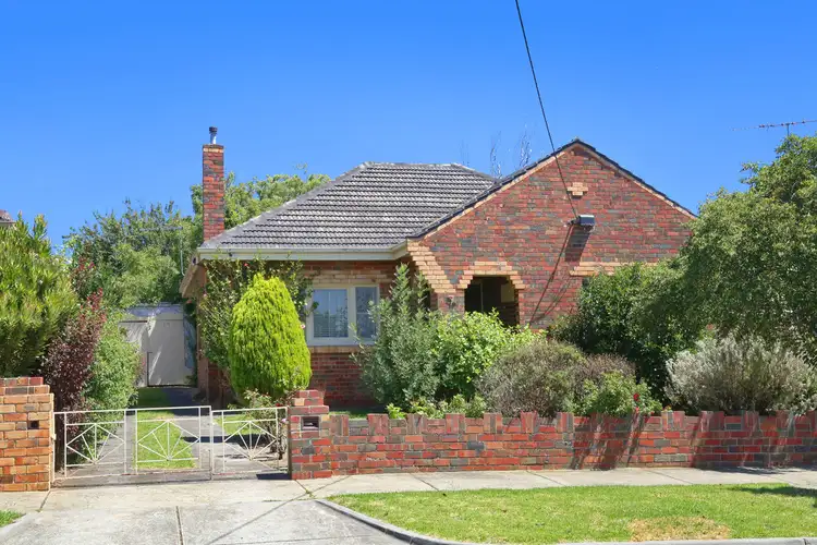 7 Thackeray Road, Reservoir VIC 3073