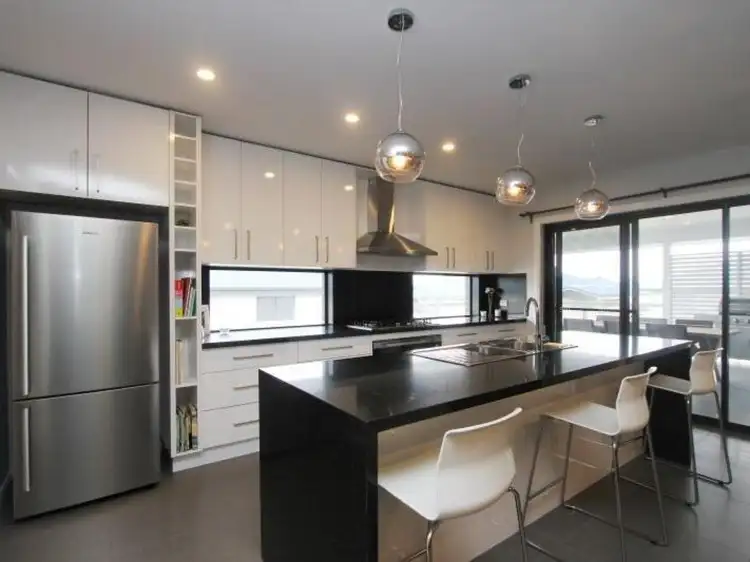 Sixth view of Homely house listing, 33 Kidd Circuit, Goulburn NSW 2580