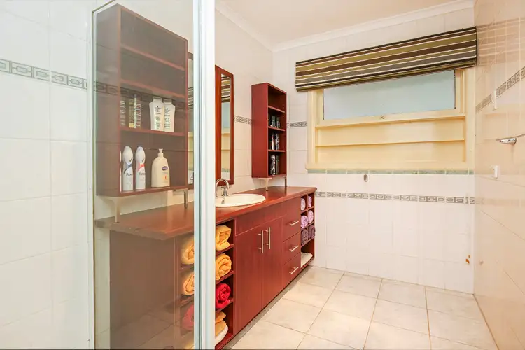 Sixth view of Homely house listing, 5 Elizabeth Court, Reservoir VIC 3073