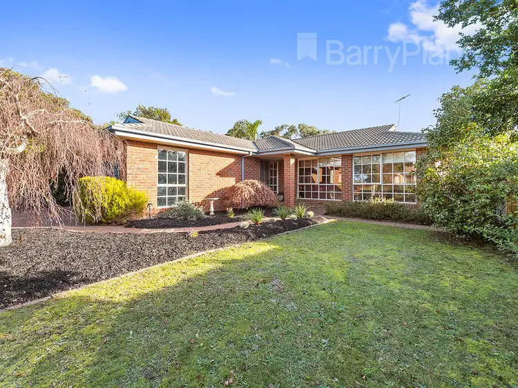 16 Mistletoe Close, Knoxfield VIC 3180