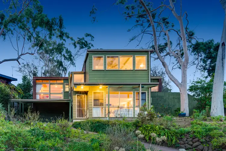 6 Riverside Avenue, Keilor VIC 3036