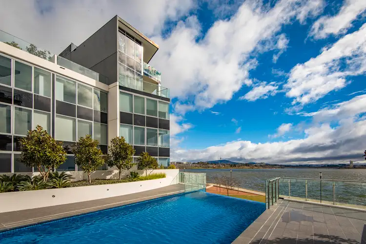 35/11 Trevillian Quay