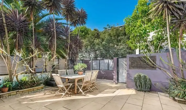 Main view of Homely townhouse listing, 5/4-6 The Crescent, Avalon Beach NSW 2107
