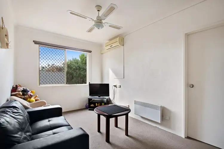2/5 Uniplaza Court, Kearneys Spring QLD 4350