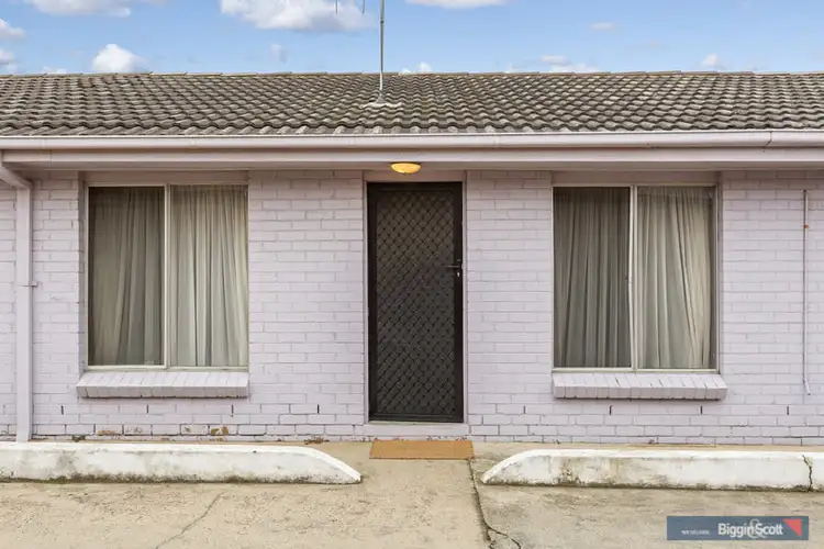 2/56 Saltley Street, South Kingsville VIC 3015