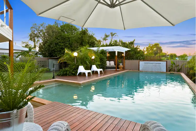 27 Smeaton Street, Coorparoo QLD 4151