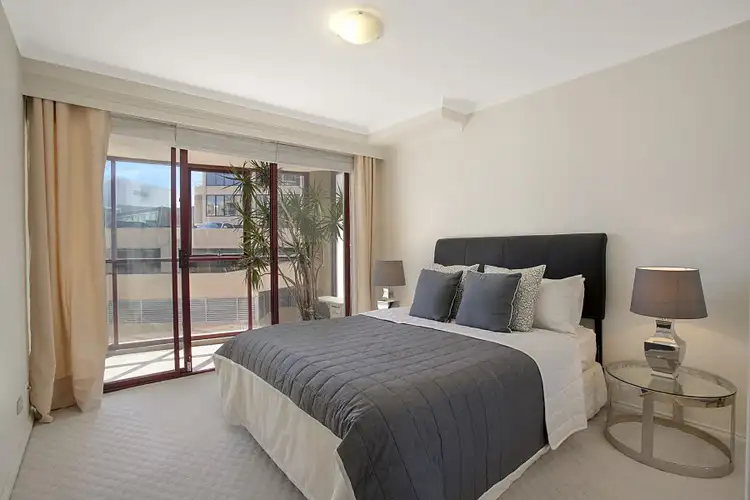 Third view of Homely apartment listing, 4/2a Hollywood Avenue, Bondi Junction NSW 2022