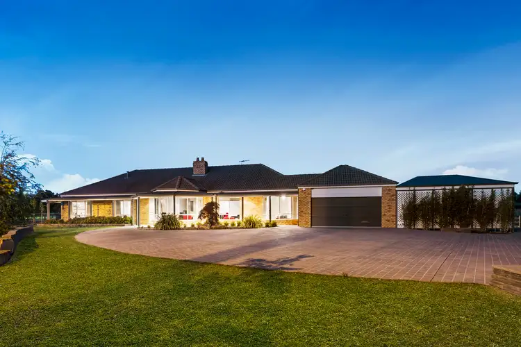 34 Rolling Meadows Drive, Sunbury VIC 3429