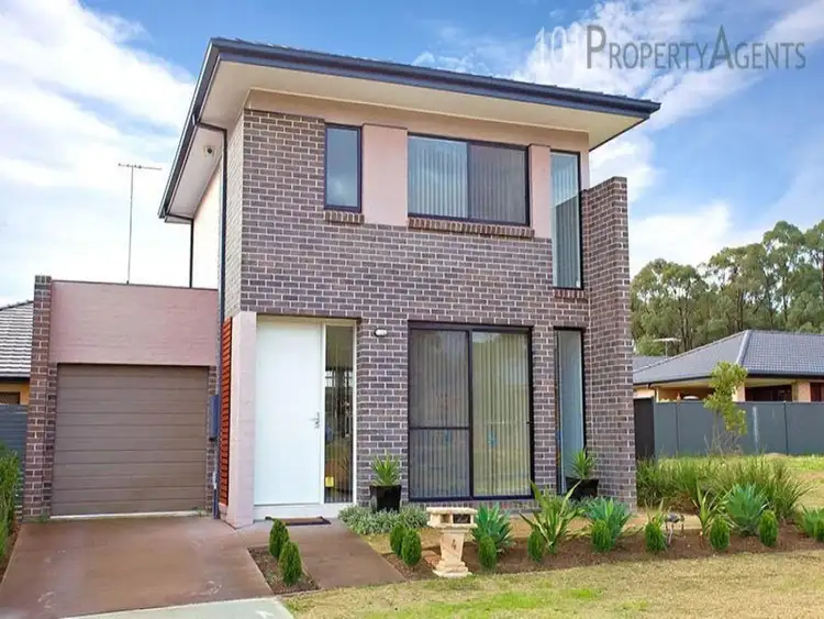 4 Jenkin Street, Ropes Crossing NSW 2760