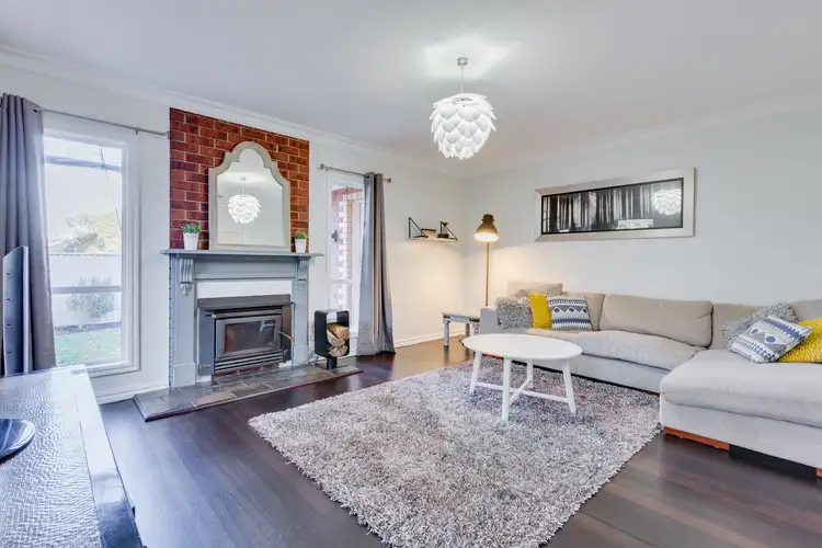 Second view of Homely house listing, 2 Clifton Court, Taylors Lakes VIC 3038